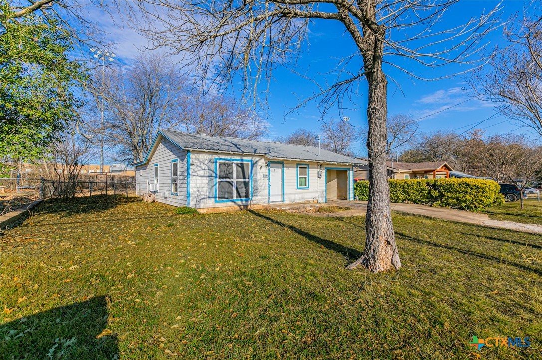 719 Mary Jane Street Property Photo 2