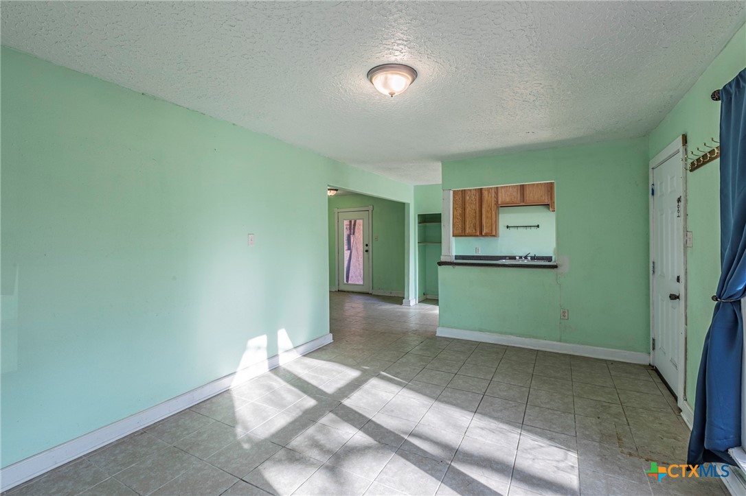 719 Mary Jane Street Property Photo 4
