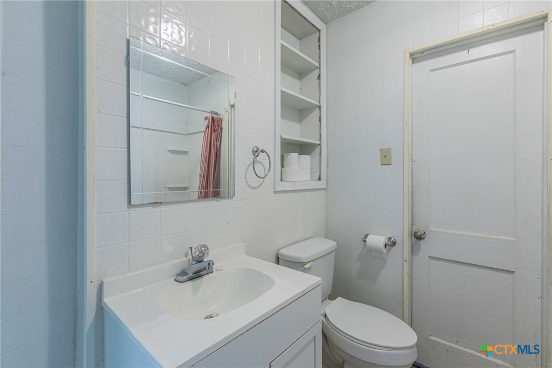 719 Mary Jane Street Property Photo 8