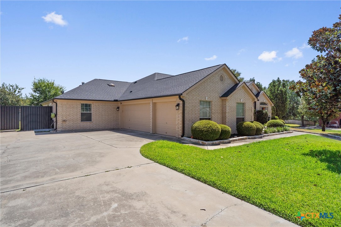 2111 Civet Trail Property Photo 6
