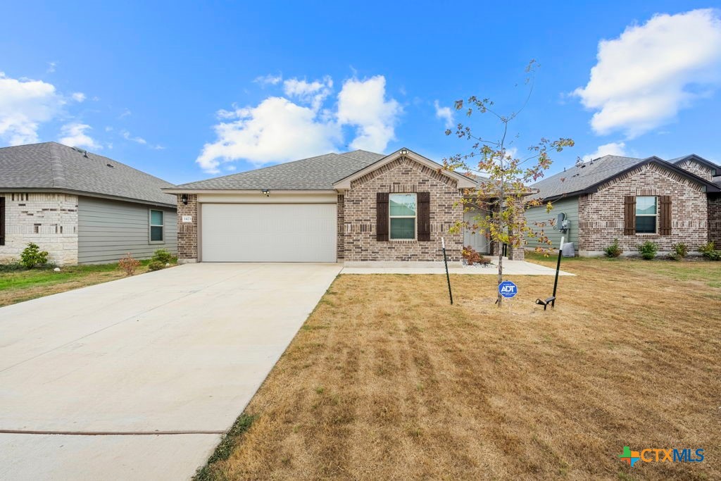 1423 Athan Drive Property Photo 1