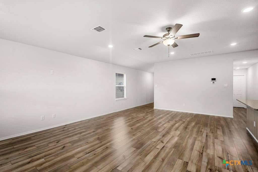 1423 Athan Drive Property Photo 8