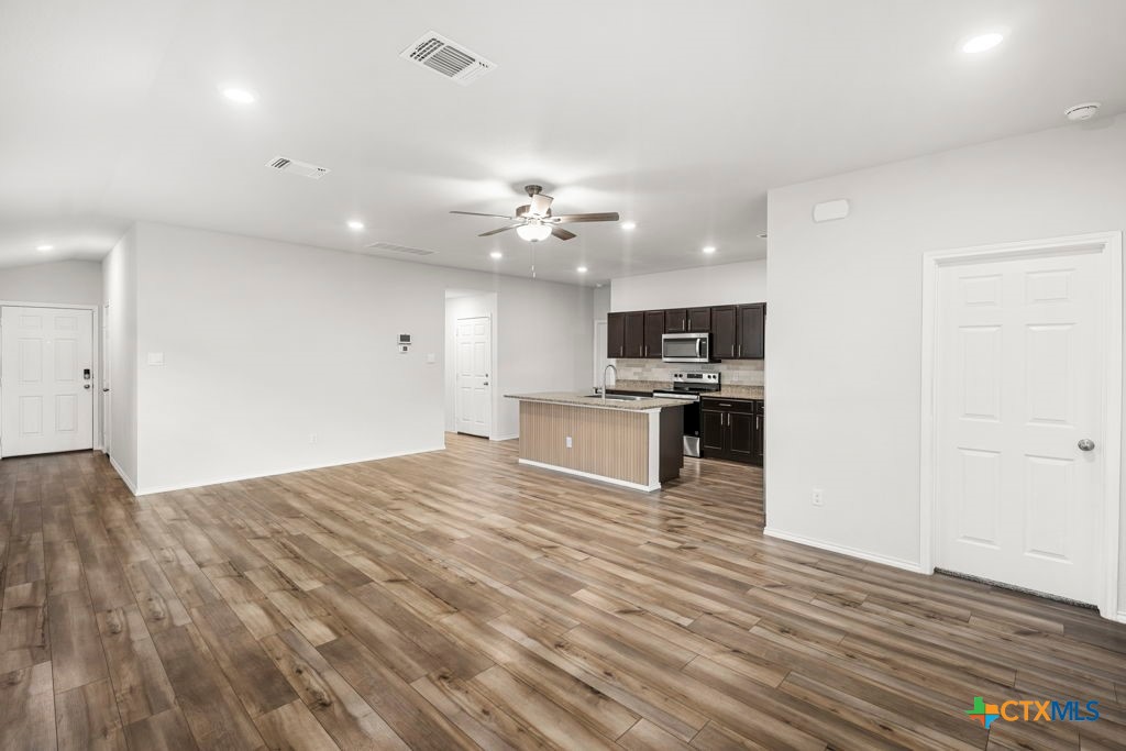 1423 Athan Drive Property Photo 9