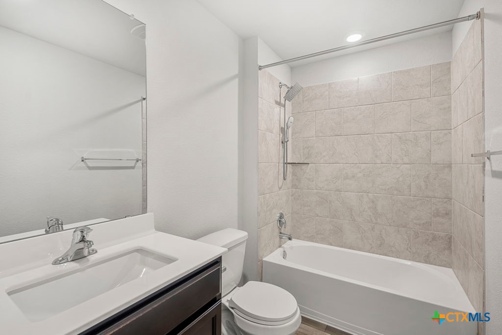 1423 Athan Drive Property Photo 27