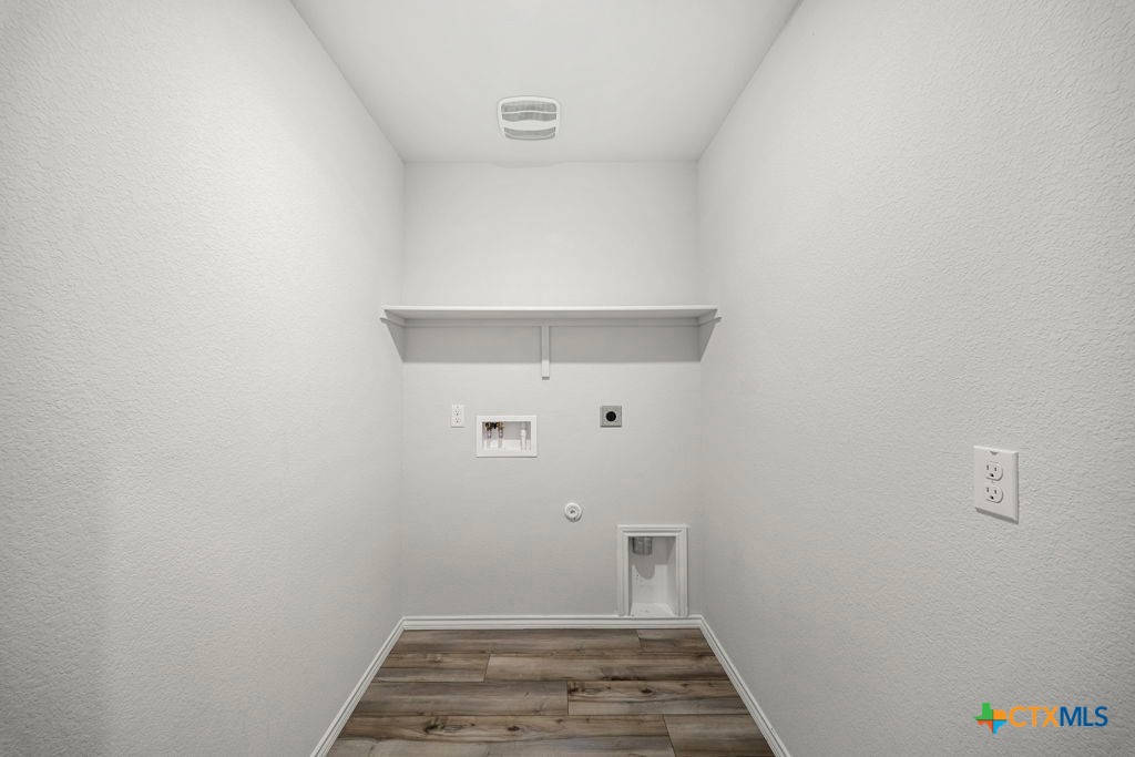 1423 Athan Drive Property Photo 29