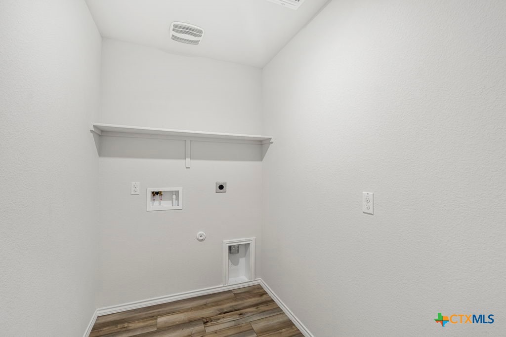 1423 Athan Drive Property Photo 30