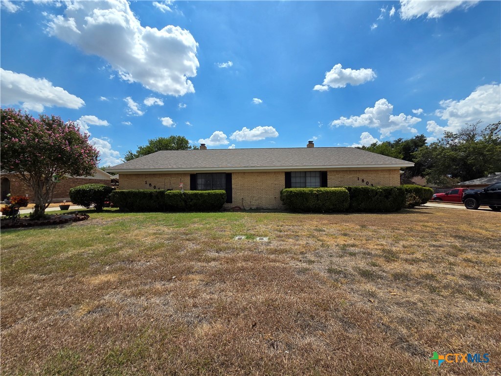 1801 Forest Trail Property Photo 2