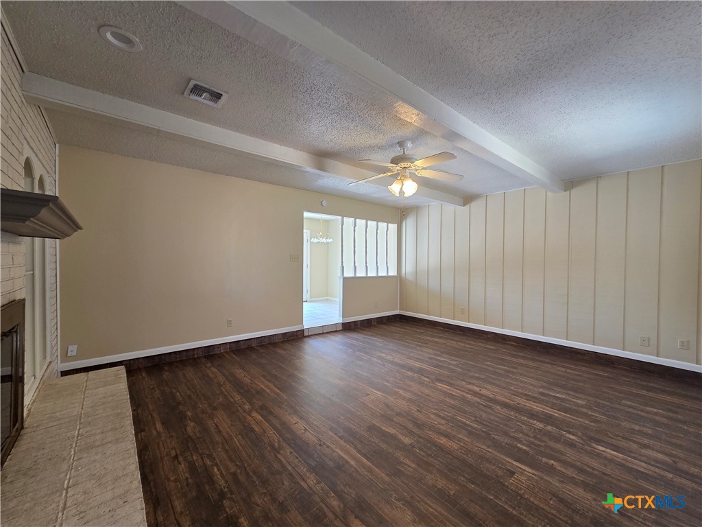 1801 Forest Trail Property Photo 5