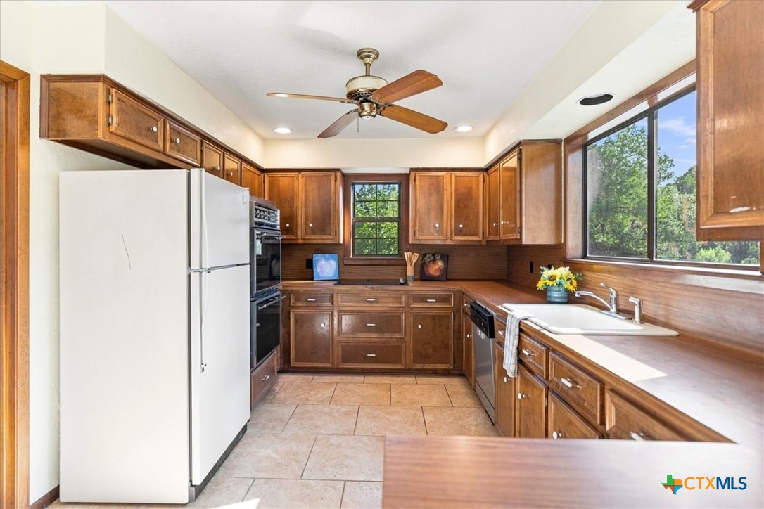 21 Shady Grove Lane Property Photo 11