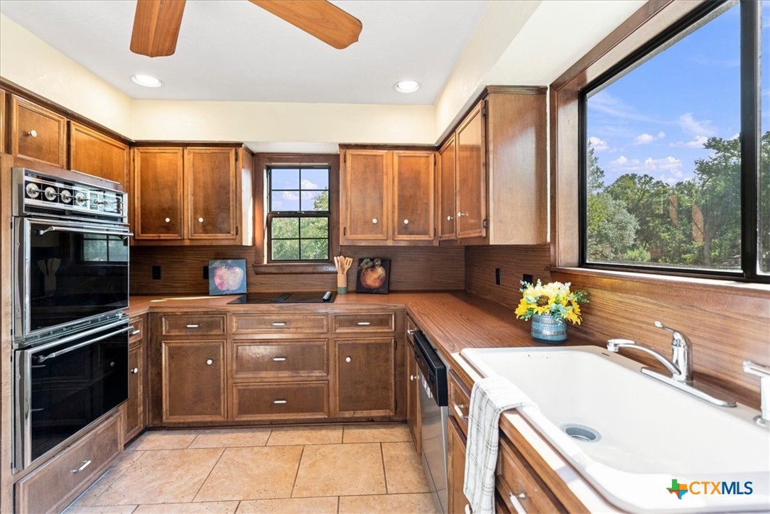 21 Shady Grove Lane Property Photo 14