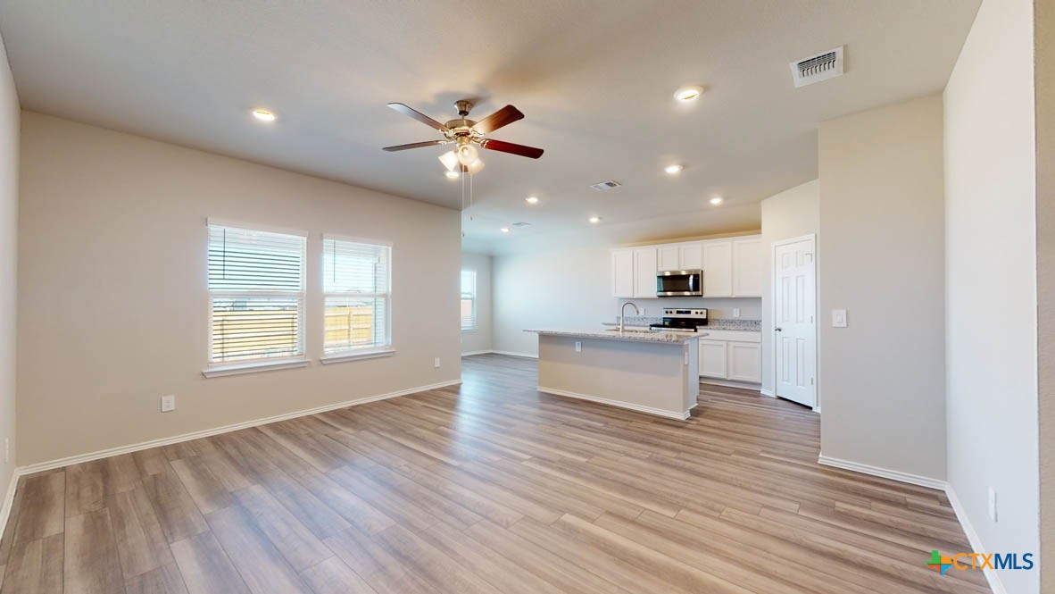 2014 Mandarin Court Property Photo 9