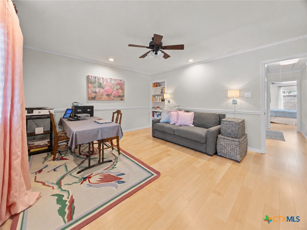 3974 Far West Boulevard Property Photo 25