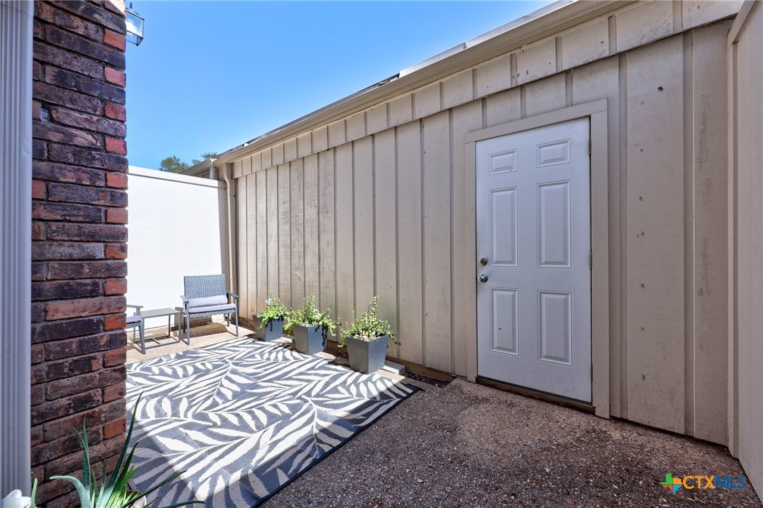 3974 Far West Boulevard Property Photo 35