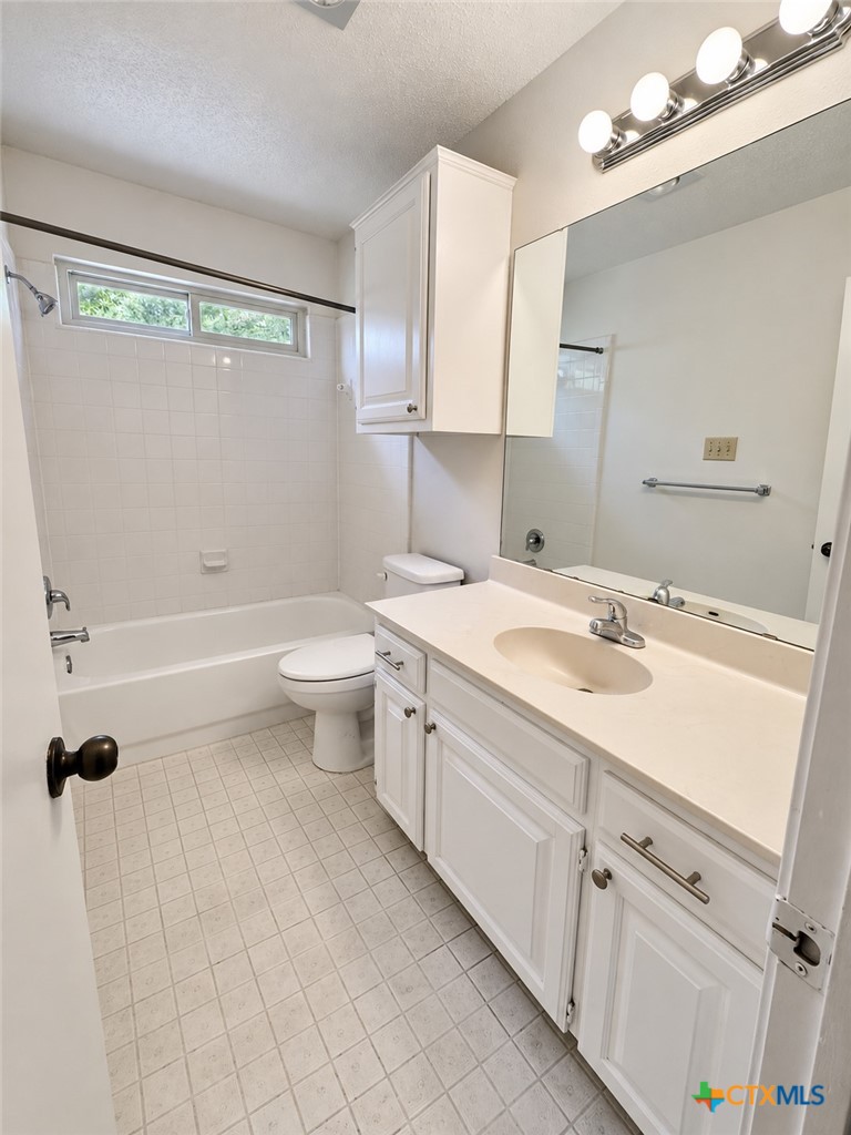 2118 Elder Place Property Photo 9