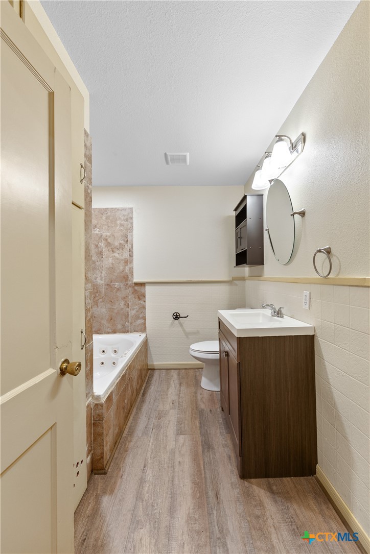 407 S 4th Property Photo 10
