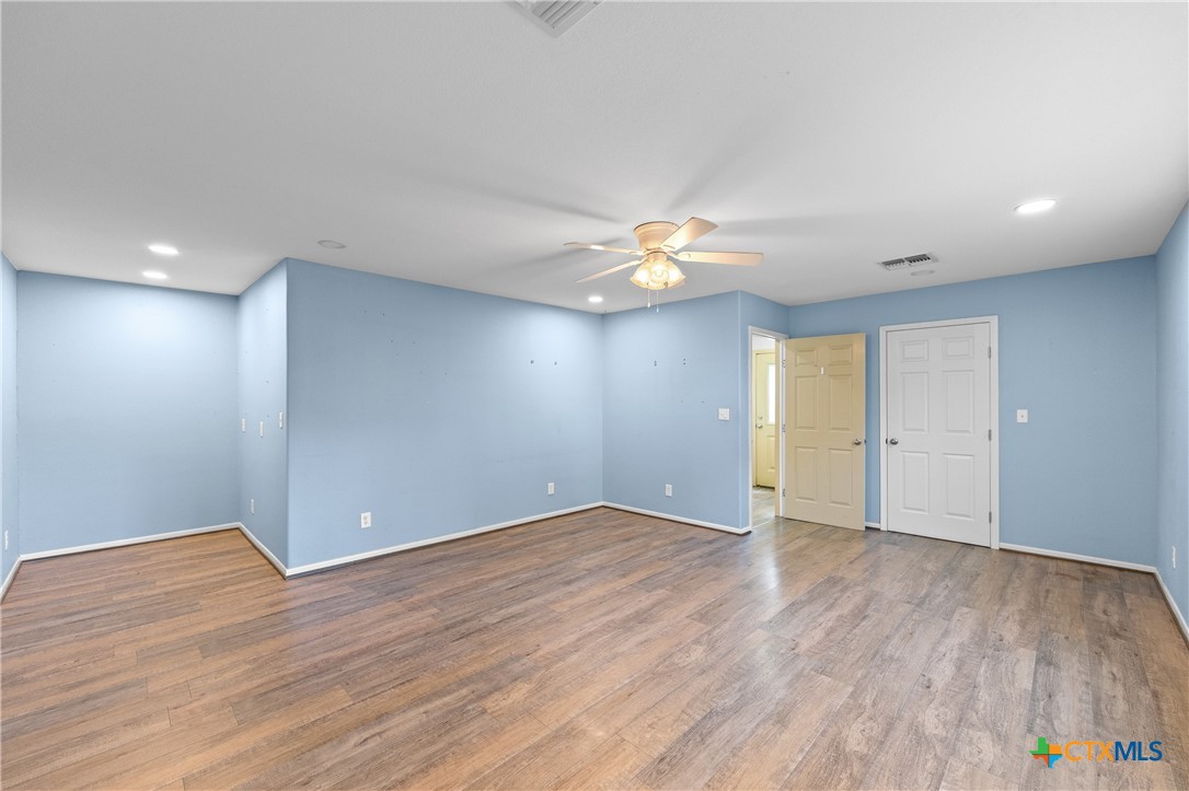 407 S 4th Property Photo 11