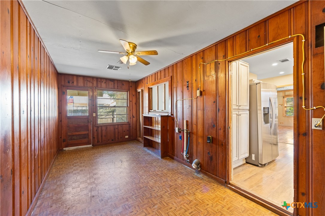 407 S 4th Property Photo 15