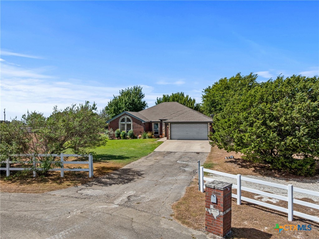 714 County Road 3371 Property Photo 1