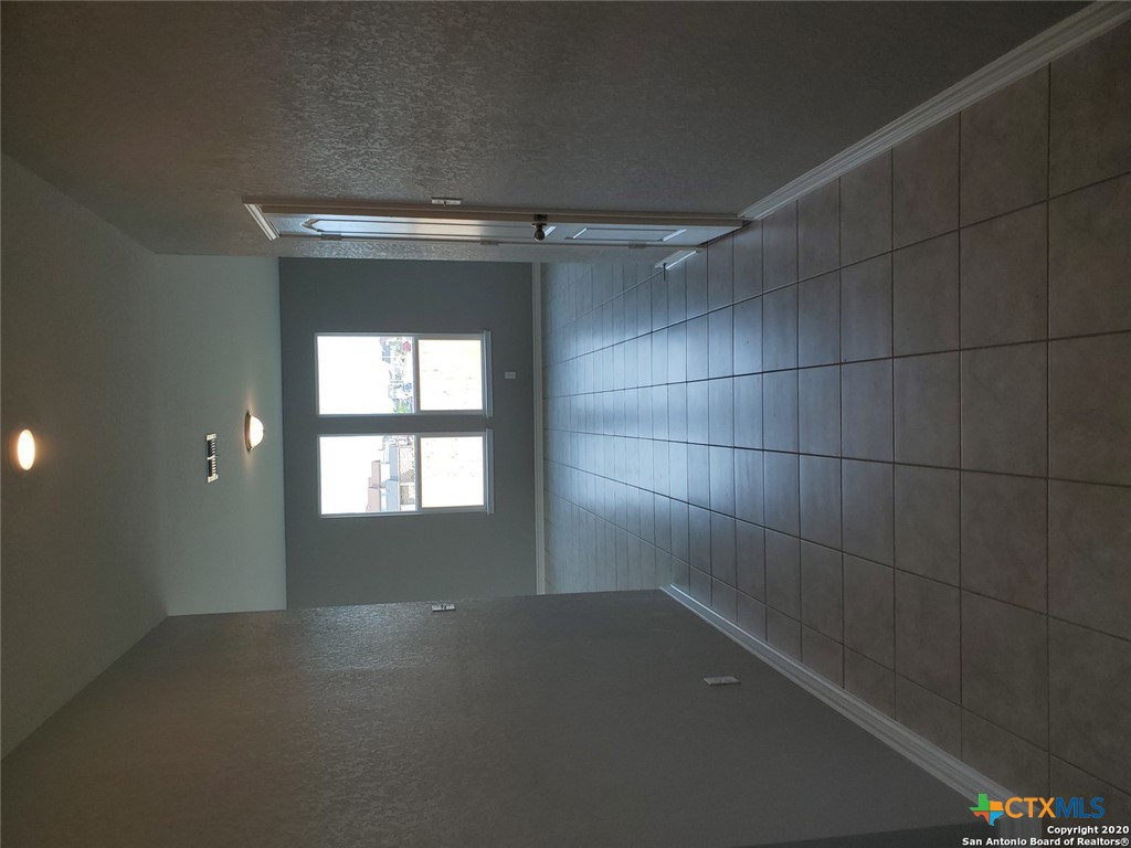 567 Pebble Bend Property Photo 7