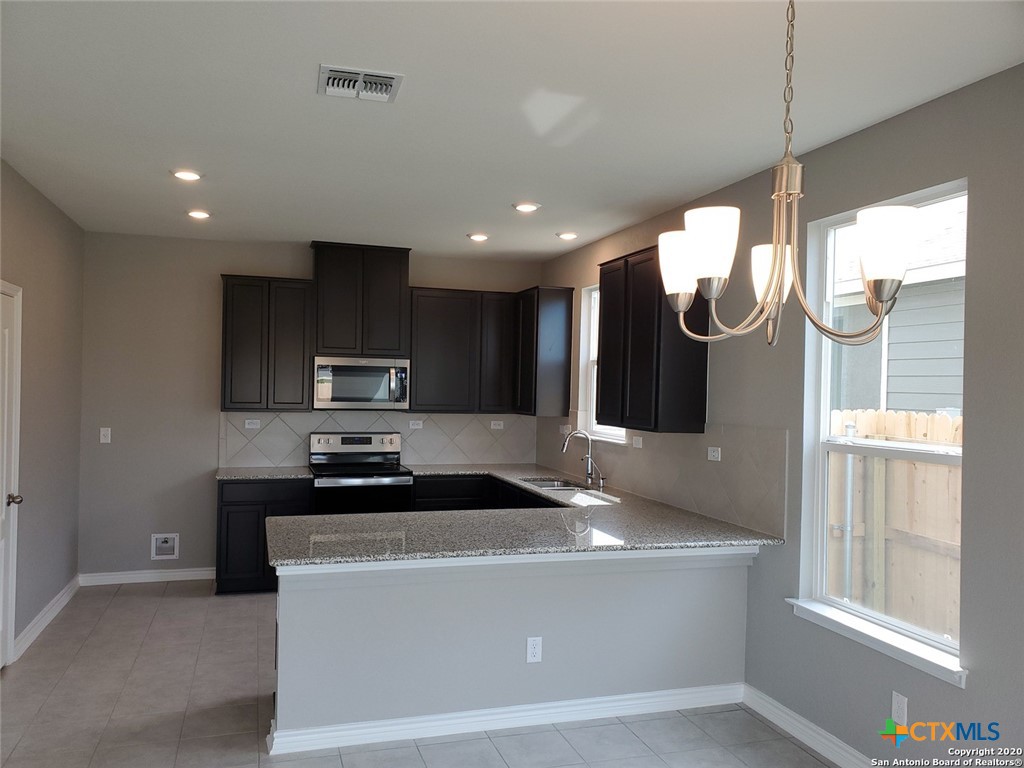 567 Pebble Bend Property Photo 15