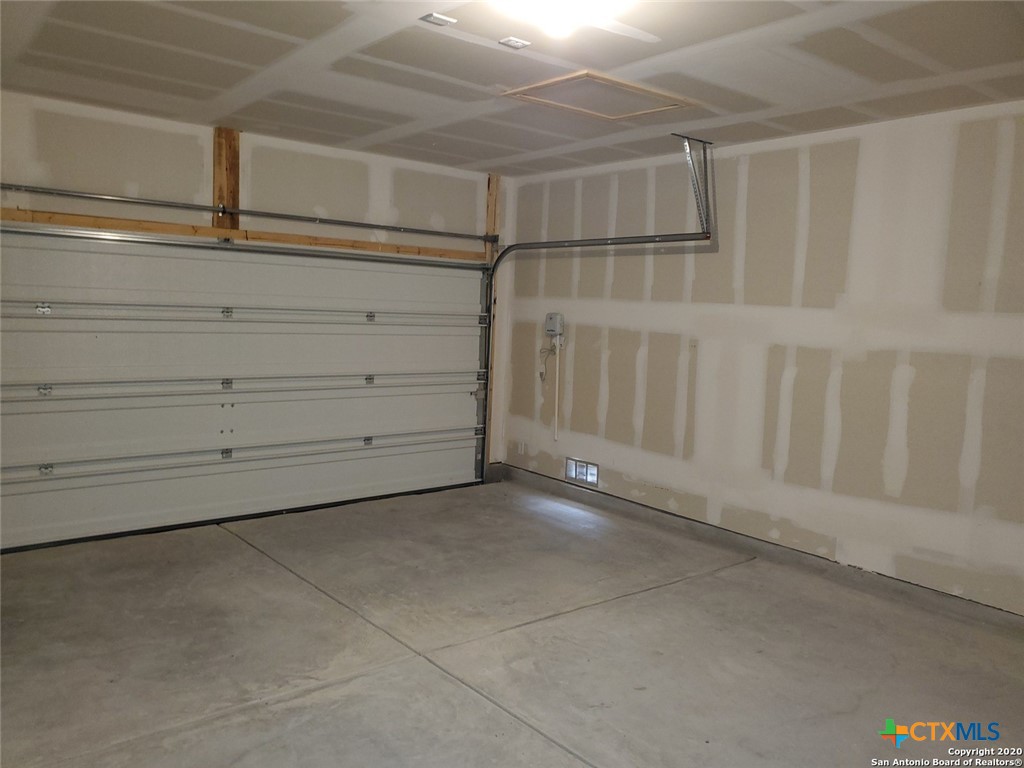567 Pebble Bend Property Photo 27
