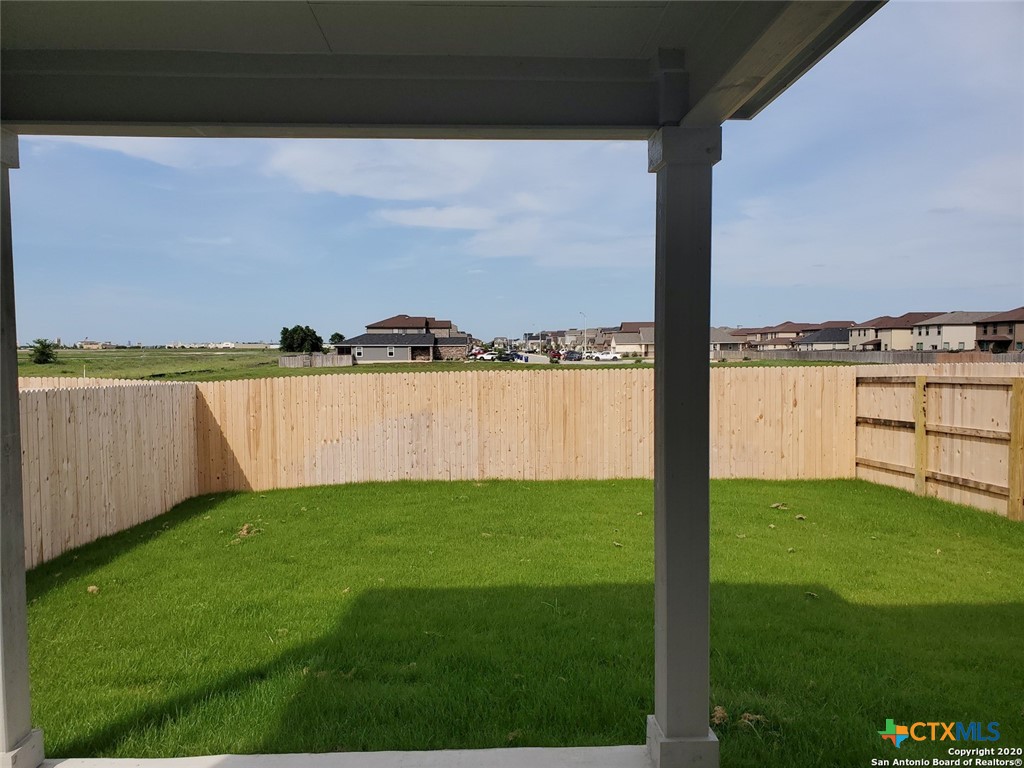 567 Pebble Bend Property Photo 28