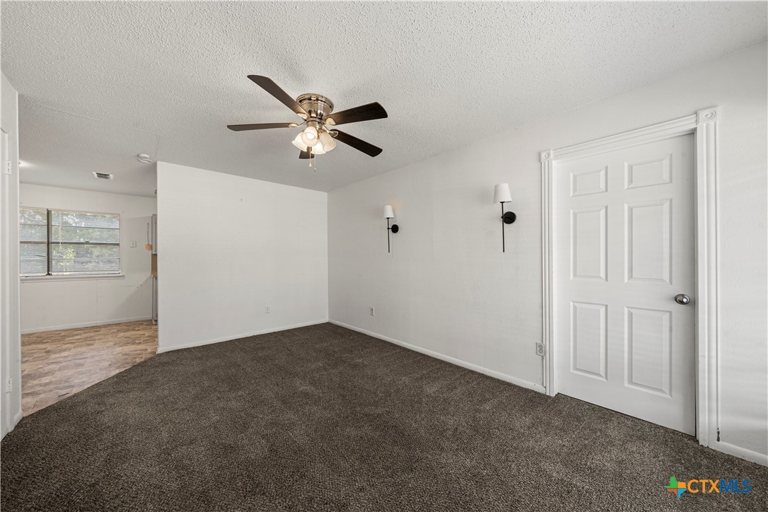 914 Randa Street Property Photo 2