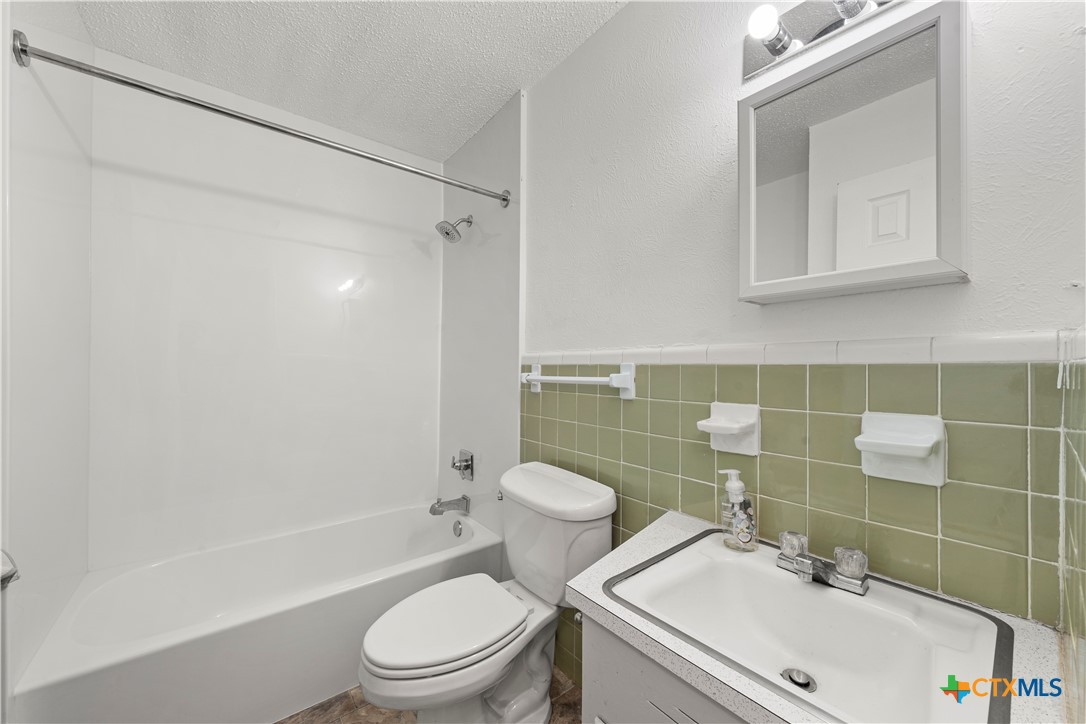 914 Randa Street Property Photo 10