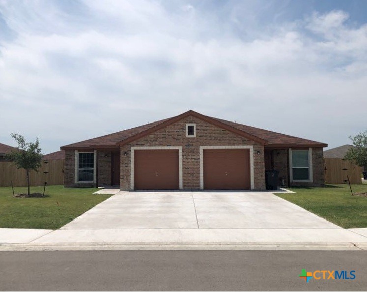 1500 Justin Loop Property Photo 1
