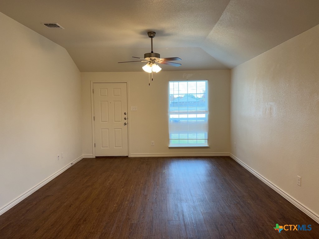 1500 Justin Loop Property Photo 2