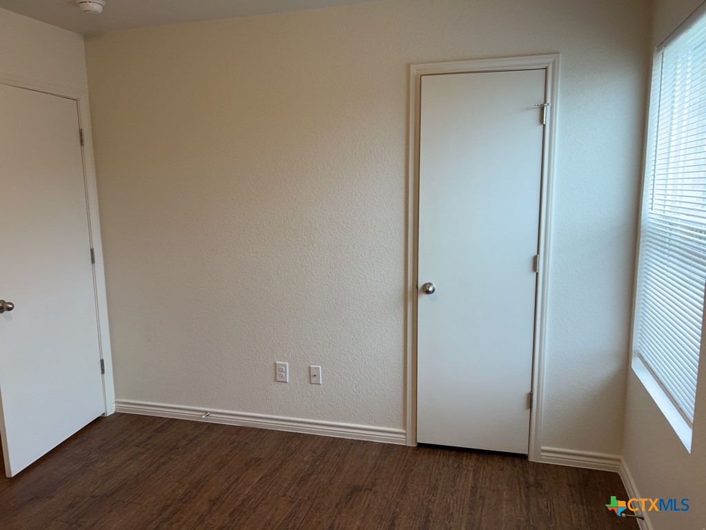 1500 Justin Loop Property Photo 11