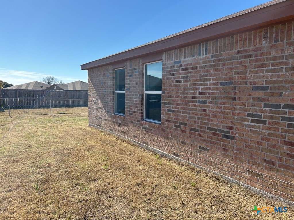 1500 Justin Loop Property Photo 16