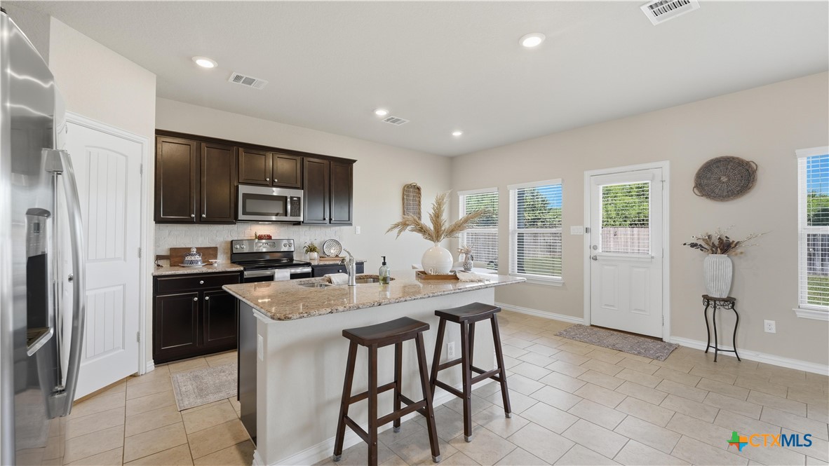 5626 Meadow Sky Property Photo 8