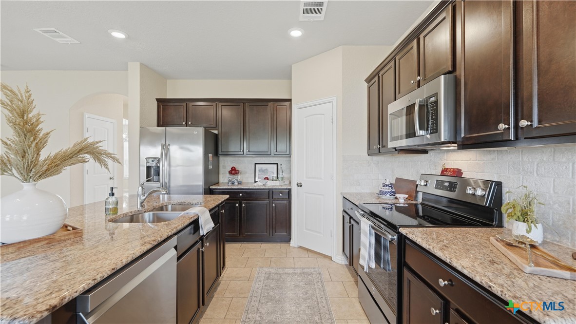 5626 Meadow Sky Property Photo 11