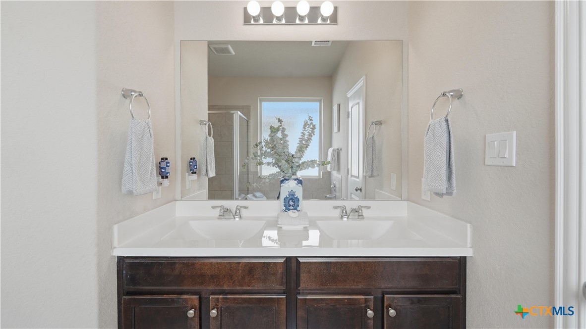 5626 Meadow Sky Property Photo 18
