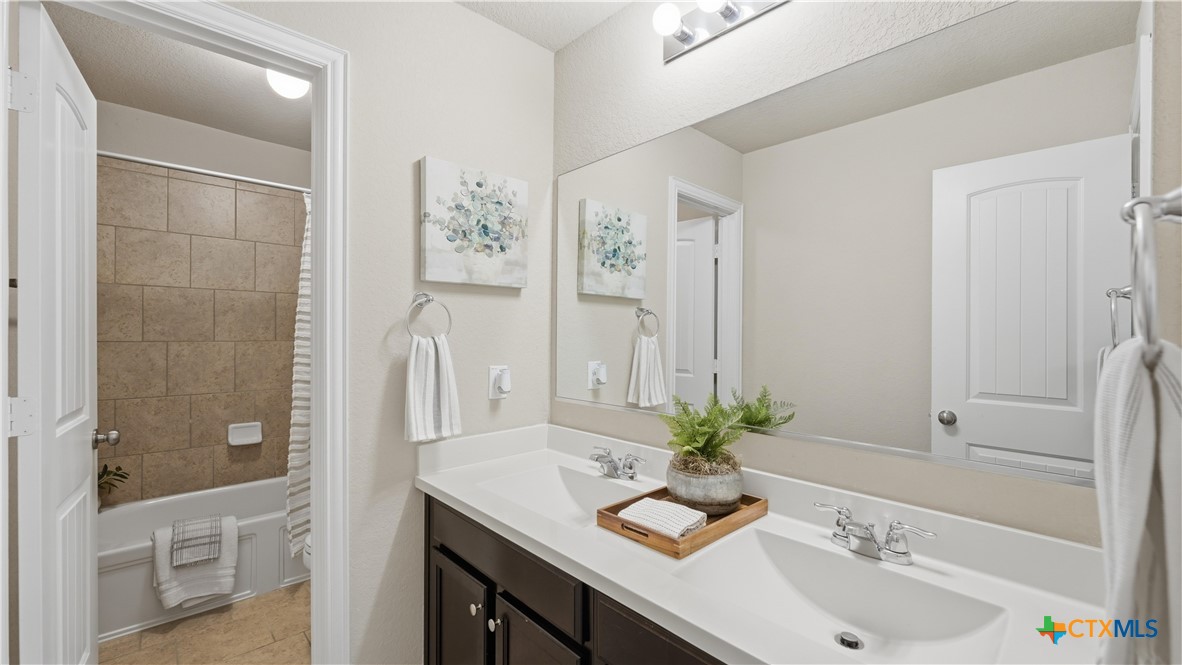 5626 Meadow Sky Property Photo 29