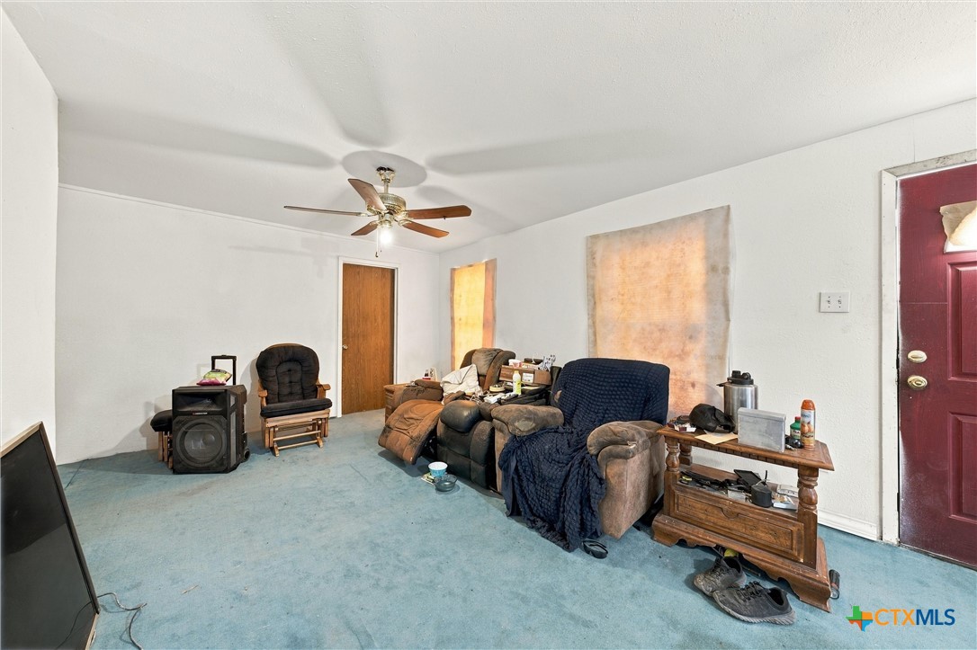 6781 Moffat Loop Property Photo 6