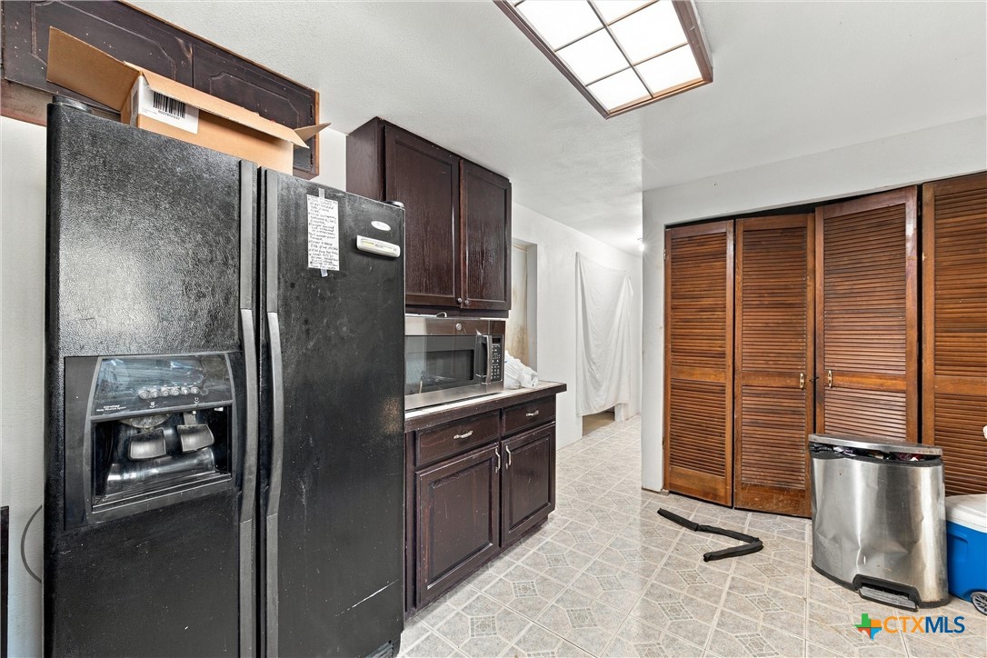6781 Moffat Loop Property Photo 8