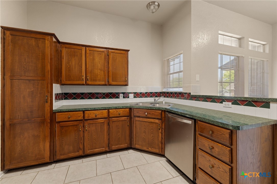 4202 Windwood Drive Property Photo 12