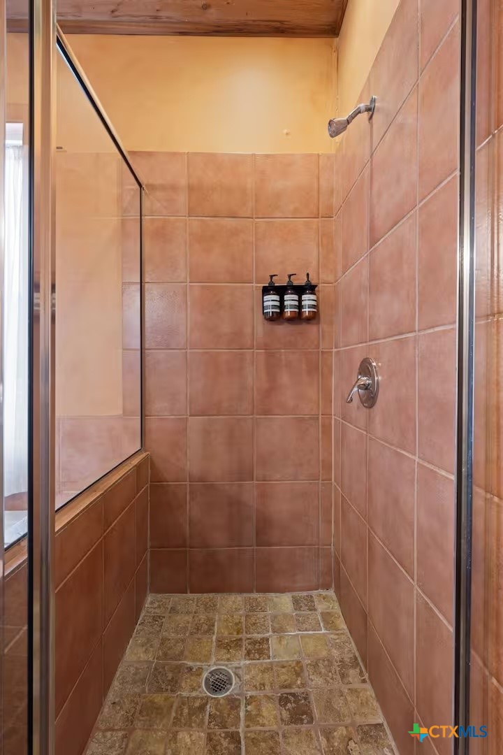 406 Cross Mountain Drive Property Photo 27