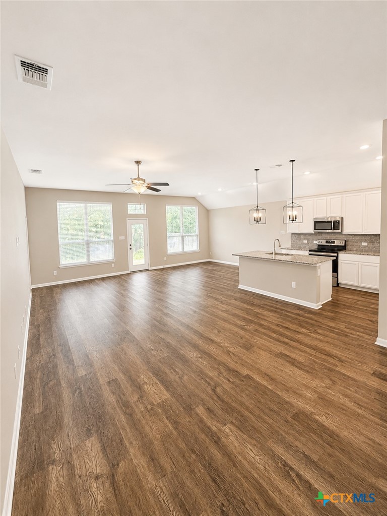 3991 Aransas Drive Property Photo 4