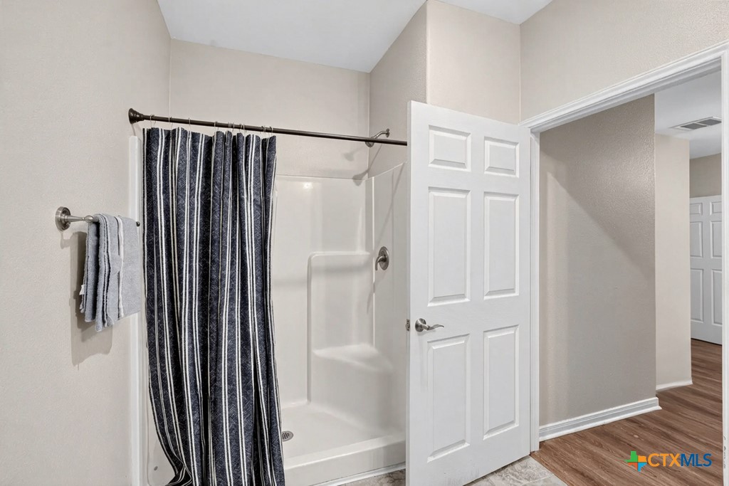 820 S Benavides Street Property Photo 15
