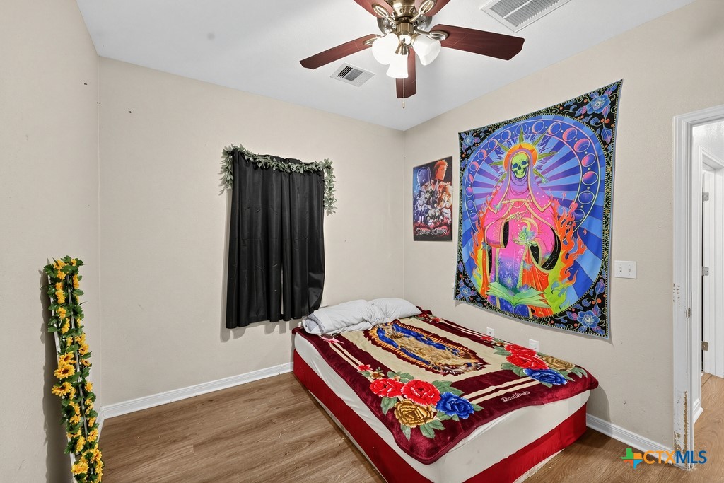 820 S Benavides Street Property Photo 24