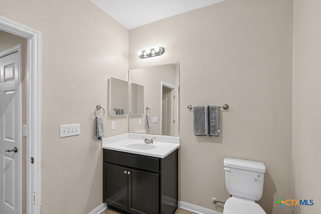 820 S Benavides Street Property Photo 33