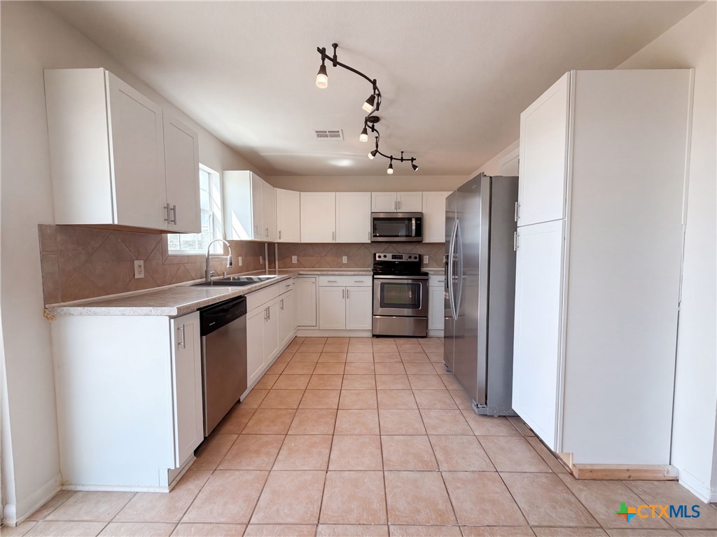 2408 Mikulec Drive Property Photo 2