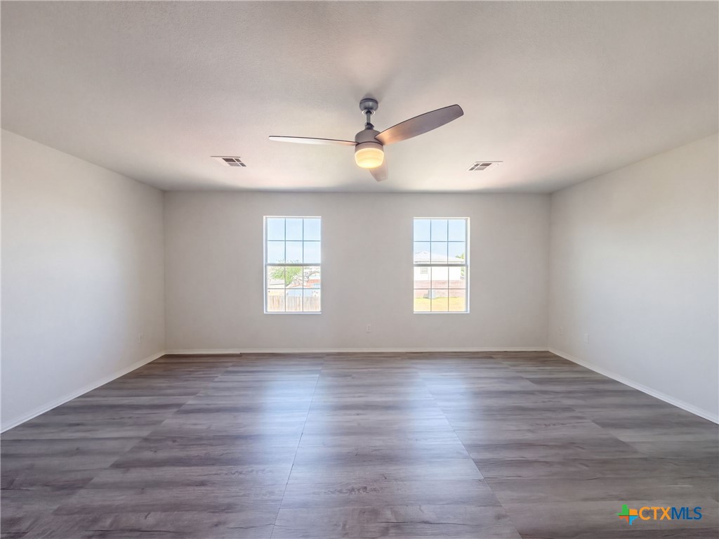 2408 Mikulec Drive Property Photo 4