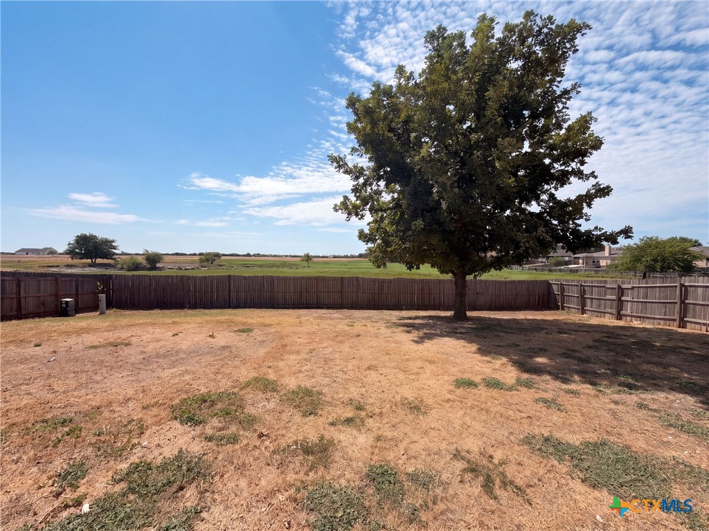 2408 Mikulec Drive Property Photo 5