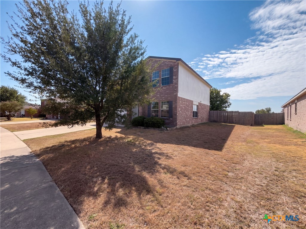 2408 Mikulec Drive Property Photo 6