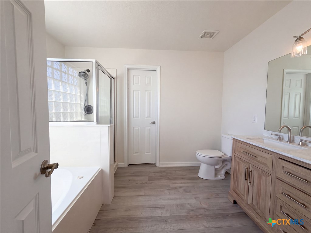 2408 Mikulec Drive Property Photo 8
