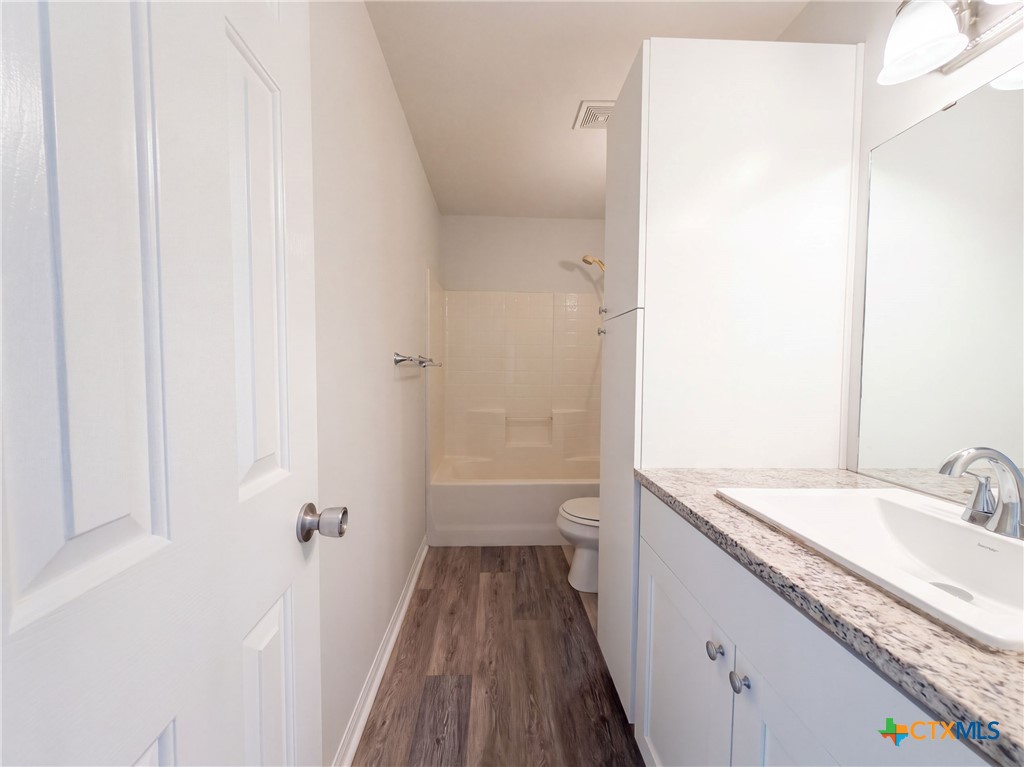 2408 Mikulec Drive Property Photo 12